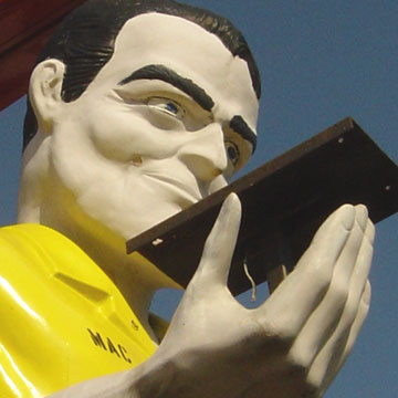 Muncie Muffler Man